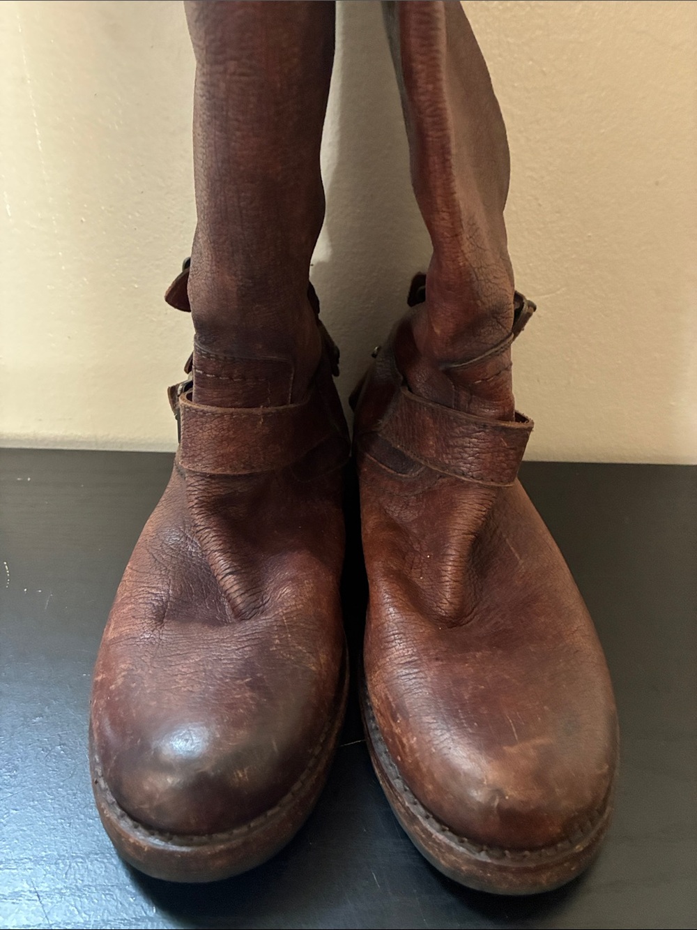 Frye Women's Veronica Back-Zip boots in a dark brown antiqued leather size 8 - Picture 4 of 8